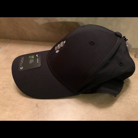 Mickey Mouse Nike Legacy 91 Dri-Fit Black Adjustable Hat Cap NEW w/ Tag - Picture 2 of 5